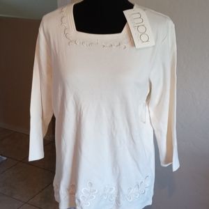 NWT Maurada Beige Embroidered Tee Shirt